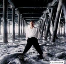 Kirja-arvio: Ten Thousand Bullets - The Cinematic Journey of John Woo