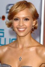 Jessica Alba saa uuden silmän Jessica Alba saa uuden silmän