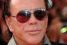 Nicolas Cage selätetty, Mickey Rourke molskille
