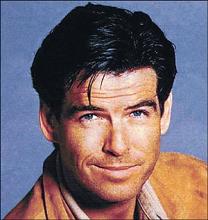 Pierce Brosnan on yhä playboy Pierce Brosnan on yhä playboy