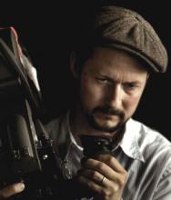 Todd Field hautaa kaivamaan