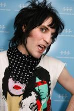 Suosittu brittikomedia elokuvaksi