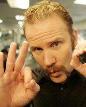 Morgan Spurlock tekee Simpsonit-dokumentin Morgan Spurlock tekee Simpsonit-dokumentin