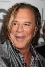 Mickey Rourke kiinnostuu jalokivistä