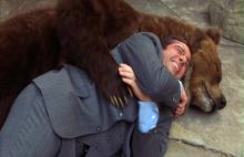 Maailman hauskin meteorologi: Anchormanin Steve Carell haastattelussa. Maailman hauskin meteorologi: Anchormanin Steve Carell haastattelussa.