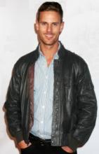 Merkitty mies: Haastattelussa Paranormal Activity -ohjaaja/käsikirjoittaja Christopher Landon. Merkitty mies: Haastattelussa Paranormal Activity -ohjaaja/käsikirjoittaja Christopher Landon.